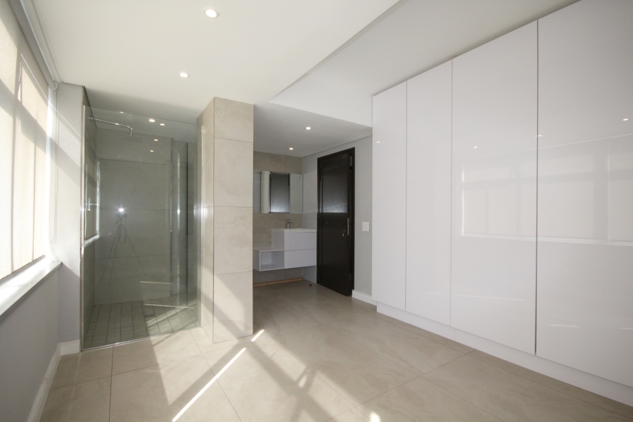 3 Bedroom Property for Sale in Three Anchor Bay Western Cape